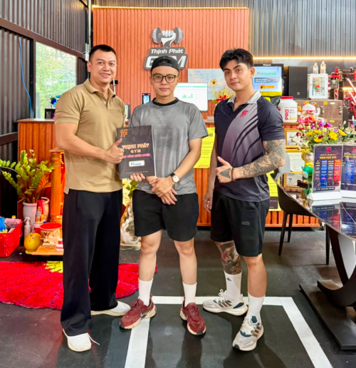 Huấn Luyện Viên: Thành Long